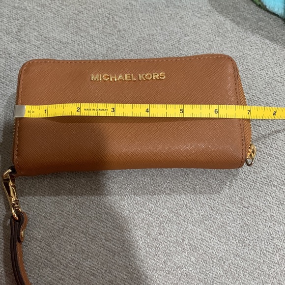 Michael Kors wallet - Picture 2 of 7